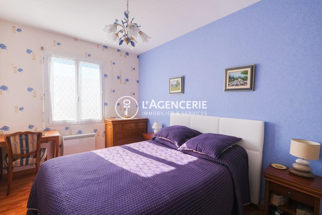 Maison mitoyenne en plein coeur du quartier prisé de La Hume à Gujan-Mestras.